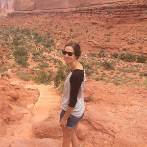 Meet your Posher, Jillian